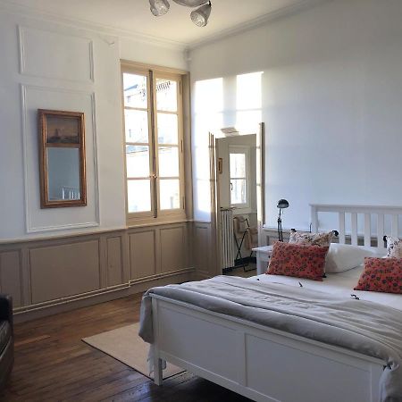 Beautifully Renovated Rooms On Place New York Angoulême Exteriér fotografie