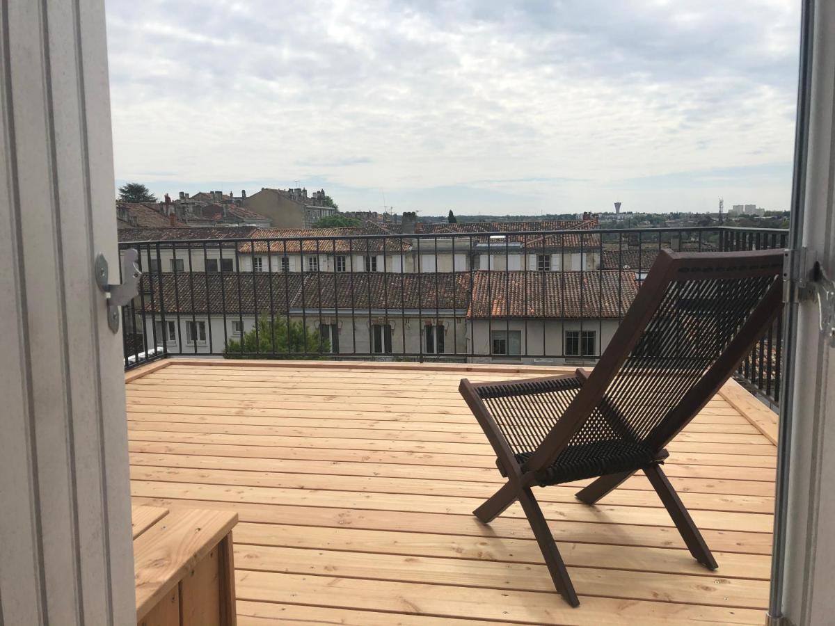 Beautifully Renovated Rooms On Place New York Angoulême Exteriér fotografie