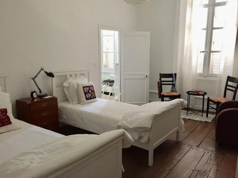 Beautifully Renovated Rooms On Place New York Angoulême Exteriér fotografie
